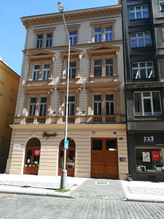 Family Duplex On Wenceslas Square Appartement Praag Buitenkant foto
