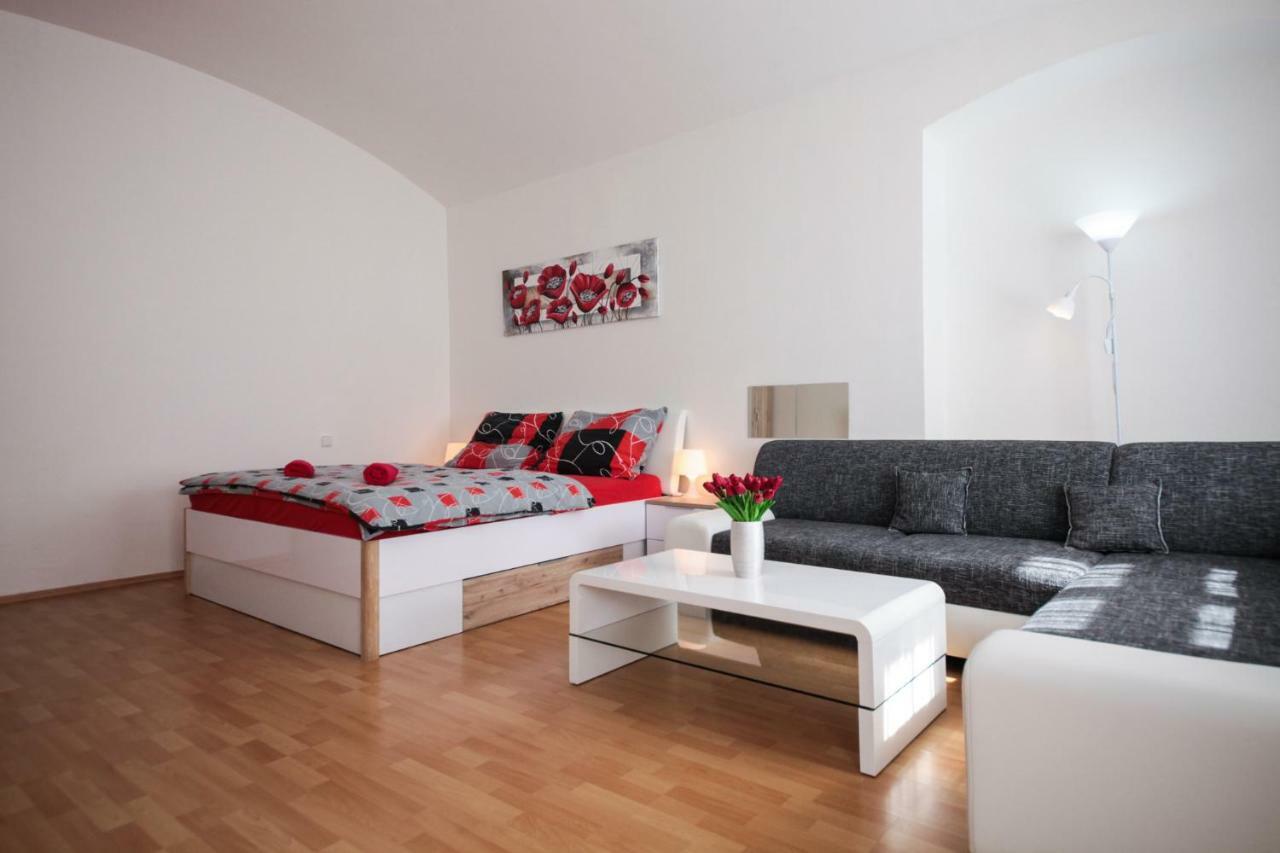 Family Duplex On Wenceslas Square Appartement Praag Buitenkant foto
