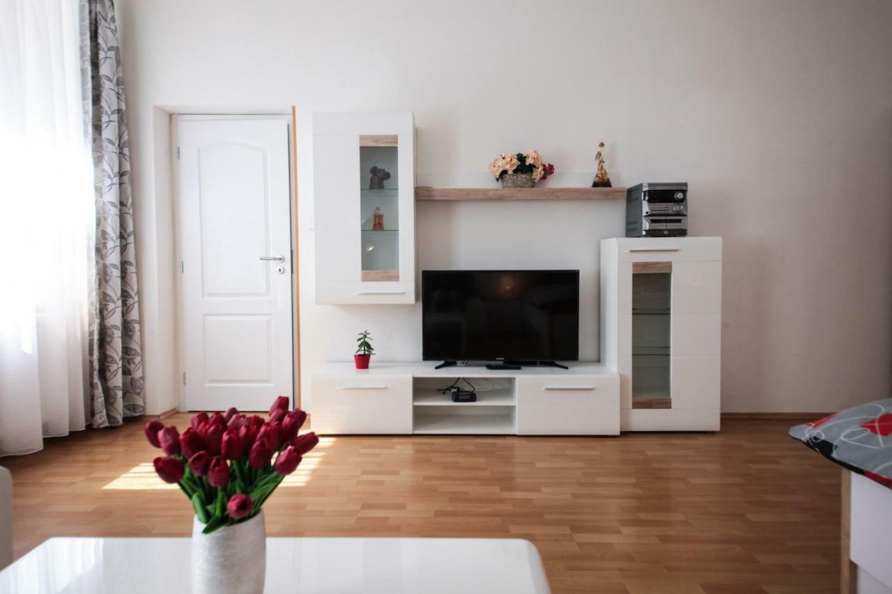 Family Duplex On Wenceslas Square Appartement Praag Buitenkant foto