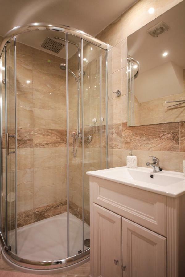 Family Duplex On Wenceslas Square Appartement Praag Buitenkant foto